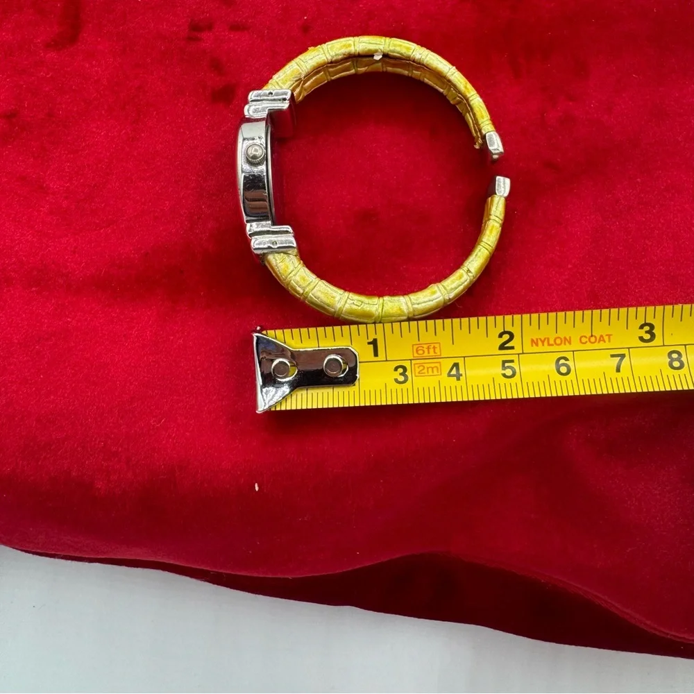 Vintage Suisse‎ Quartz Watch Japan Movement Stainless Steel Retro Bangle